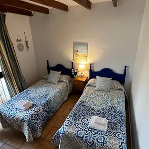 https://nerja-paradise-rentals-villa-alminares.hotelsinnerja.org